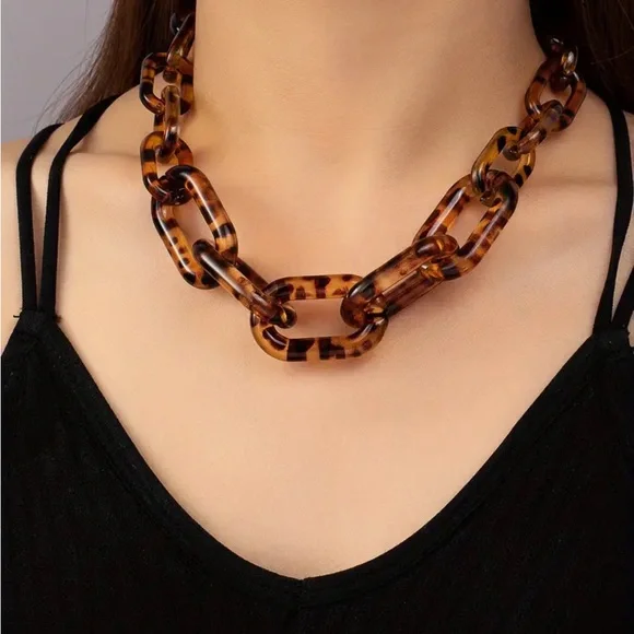 Tortoiseshell Chain Link Necklace - Picture 2 of 6